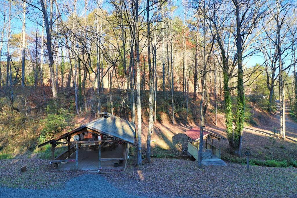 Oktoberfest Themed Cabin In Woods Stream #14 Helen Ngoại thất bức ảnh